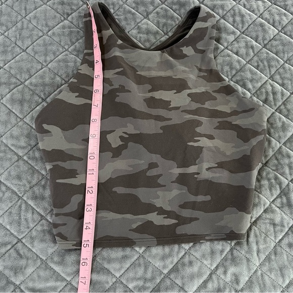 Athleta Conscious Crop Top Women Medium Gray Camo Powervita A-C Built In Bra B16 - Picture 2 of 7